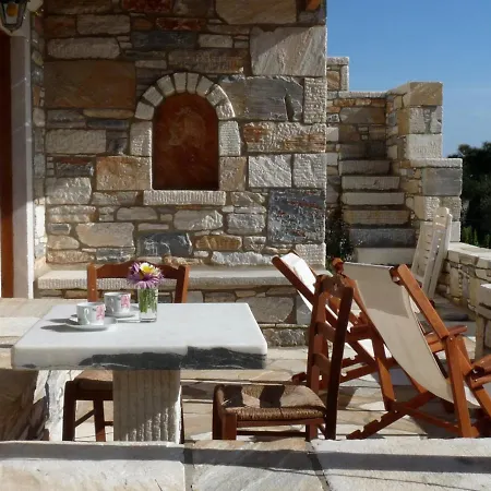 Traditional Stone-built Azalas Moutsoúna